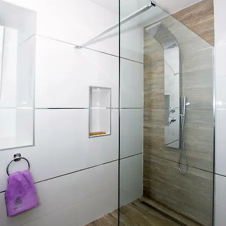 L&a Apartment *