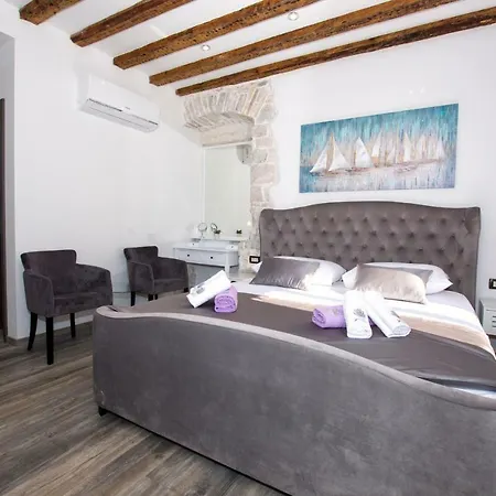 Apartment L&a
