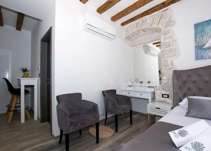 Διαμέρισμα L&a *